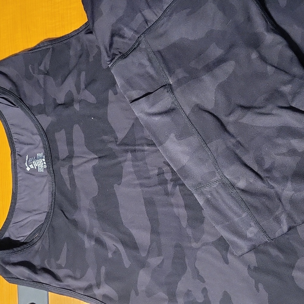 2 piece camo Activewear XXL